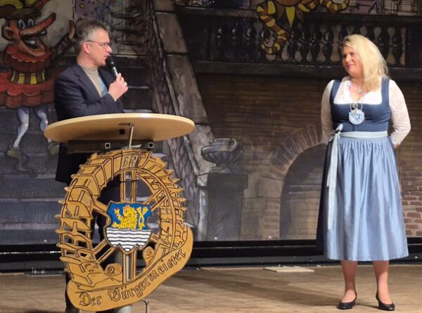 Anja Heinen erhält Bürgermeisterorden der Stadt Wegberg